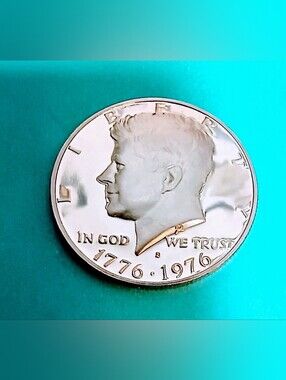 1976-S Gem Proof Kennedy Half Dollar Commemorative From US Mint Set. #0651MP
